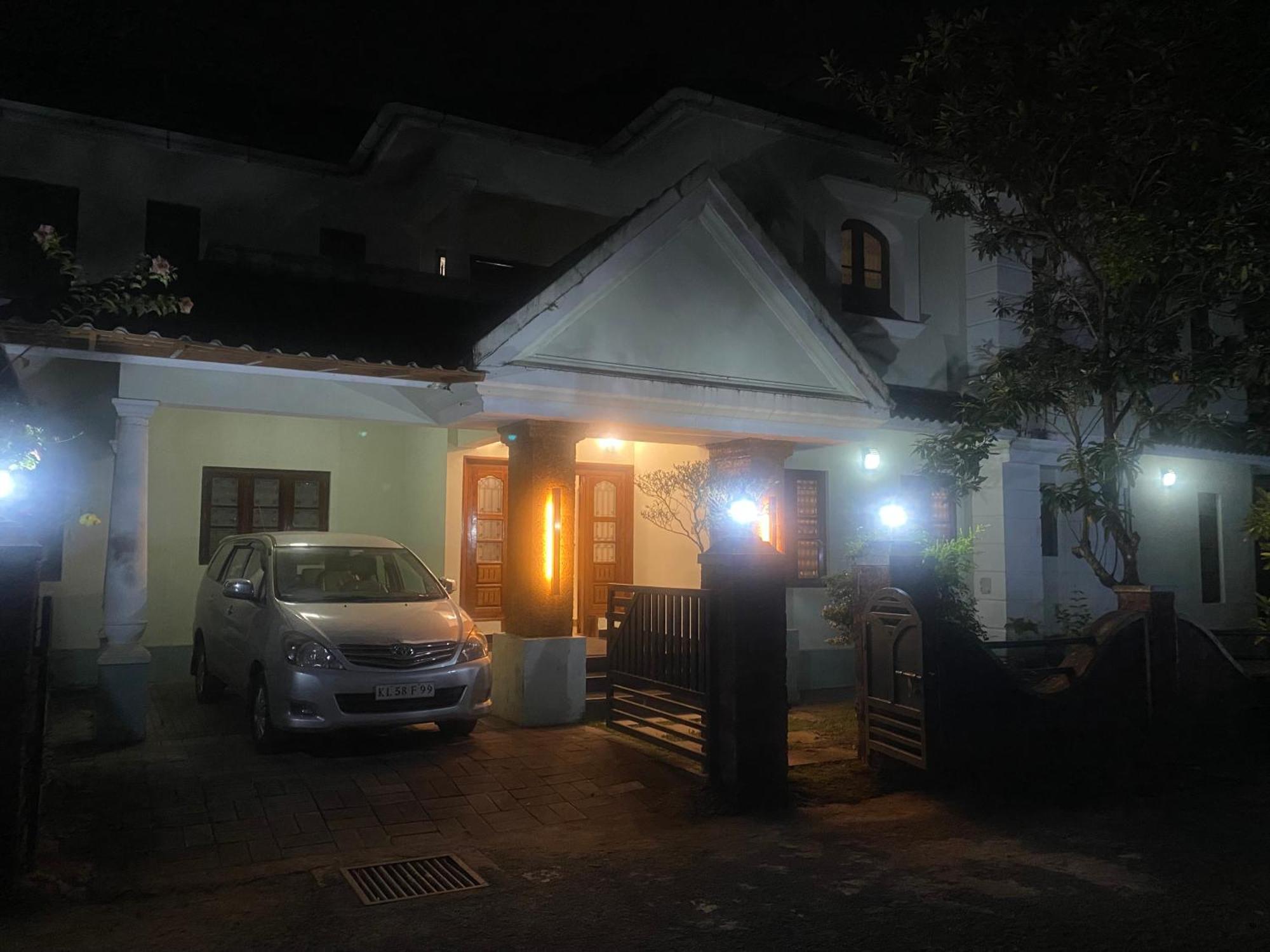 "Radhas" 4Br Villa In Gated Spring Field Community, Kannur Εξωτερικό φωτογραφία